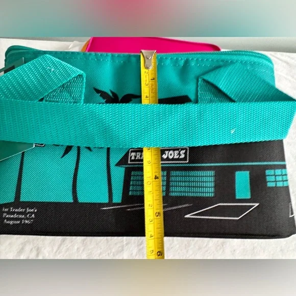 TRADER JOE'S MINI INSULATED COOLER TOTE LUNCH BAG SET 2  1 PINK & 1 TEAL BLUE! - Picture 8 of 9